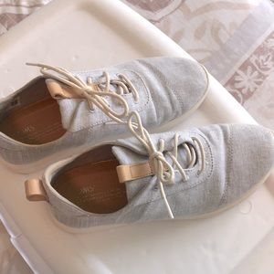TOMS Carrillo Canvas Lace Up Sneaker